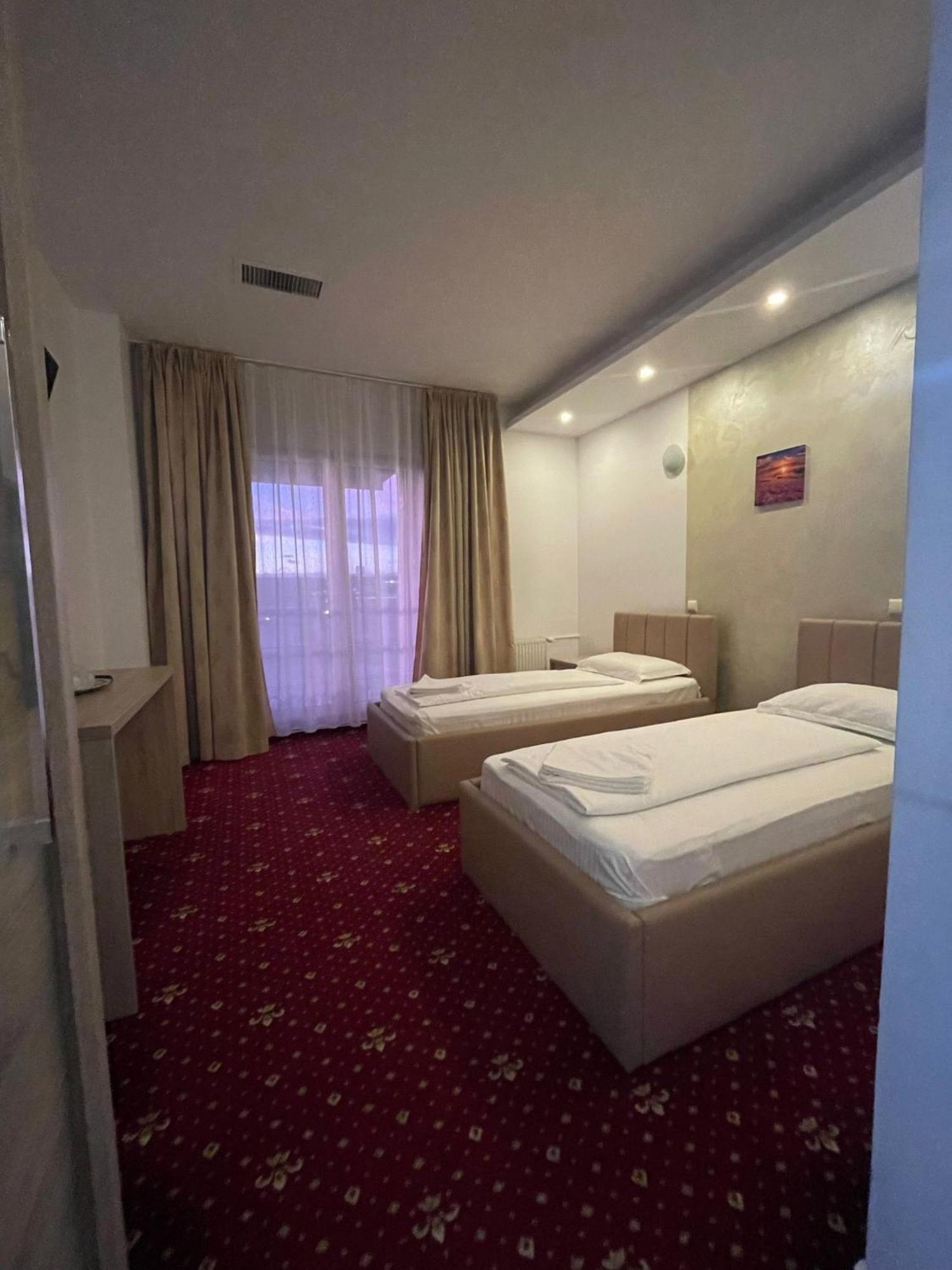 Hotel Vestem Екстер'єр фото