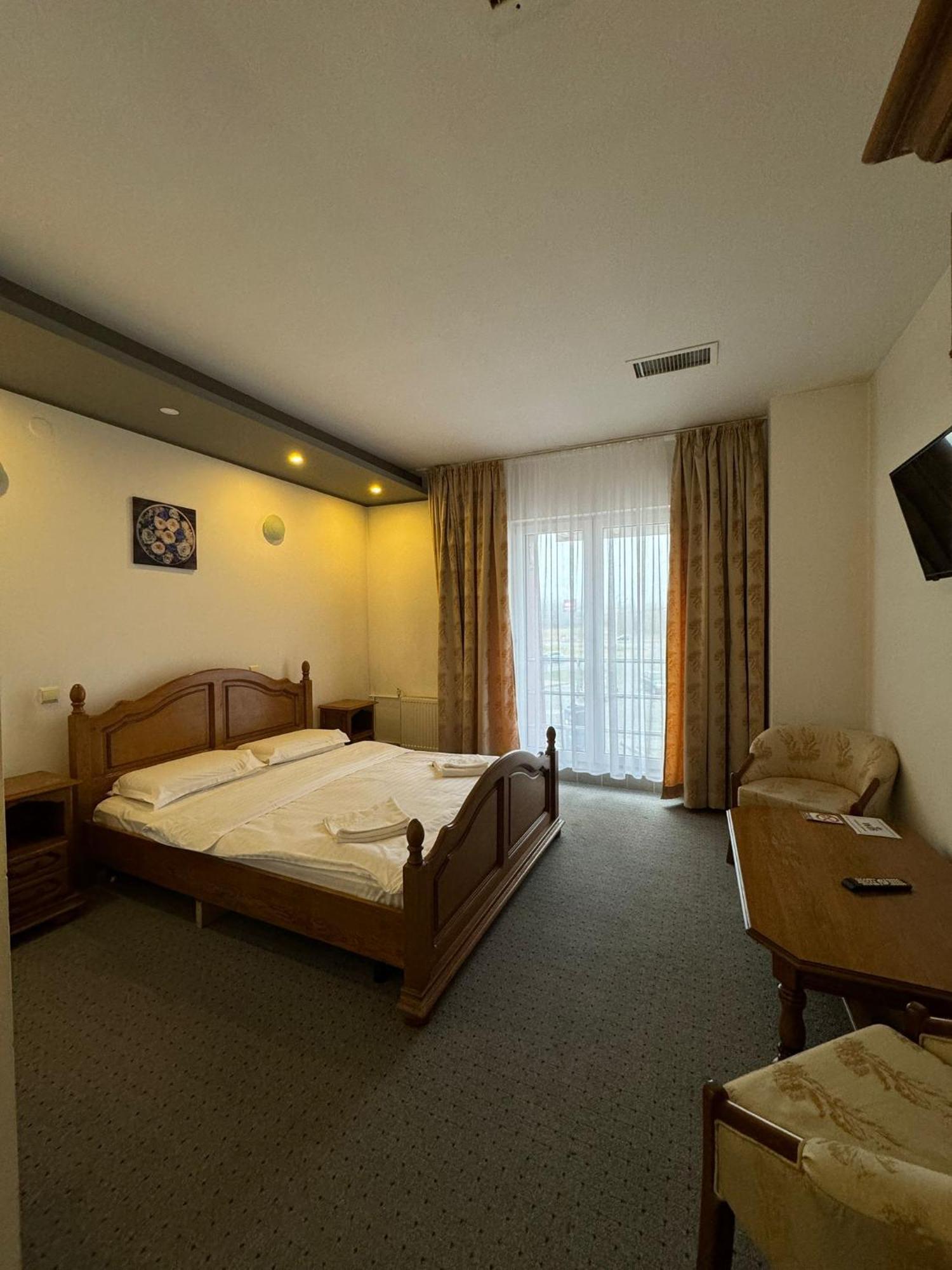 Hotel Vestem Екстер'єр фото