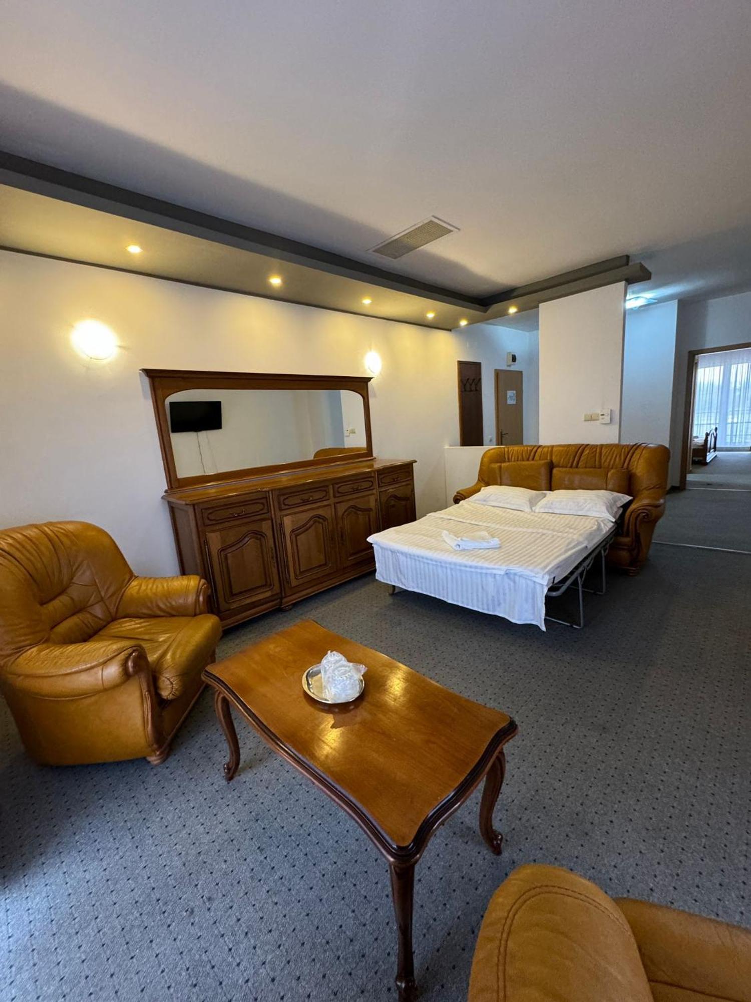 Hotel Vestem Екстер'єр фото